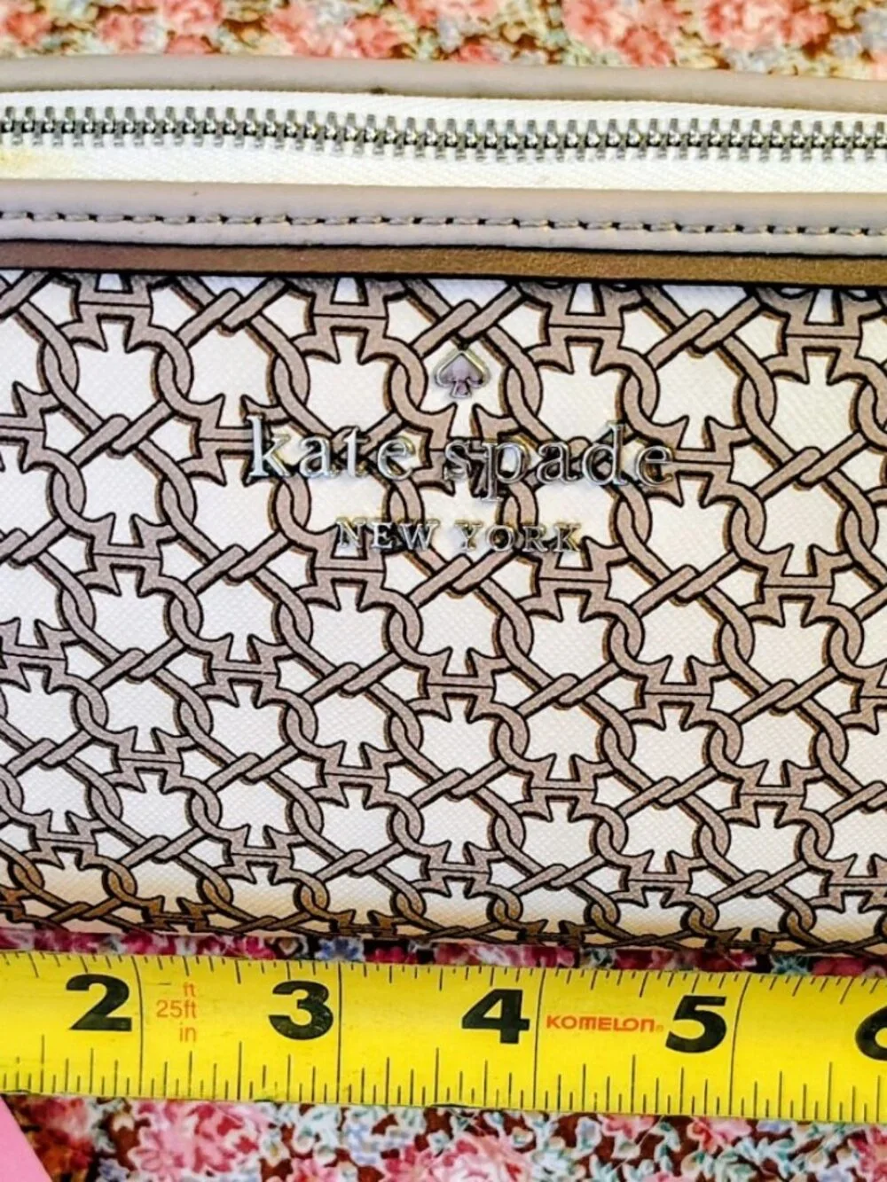 NWT kate spade makeup pouch bag MSRP $69